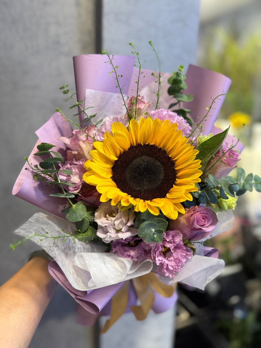晨曦暖夢 向日葵紫玫瑰花束 畢業送花 生日打氣 You N Me Floral
