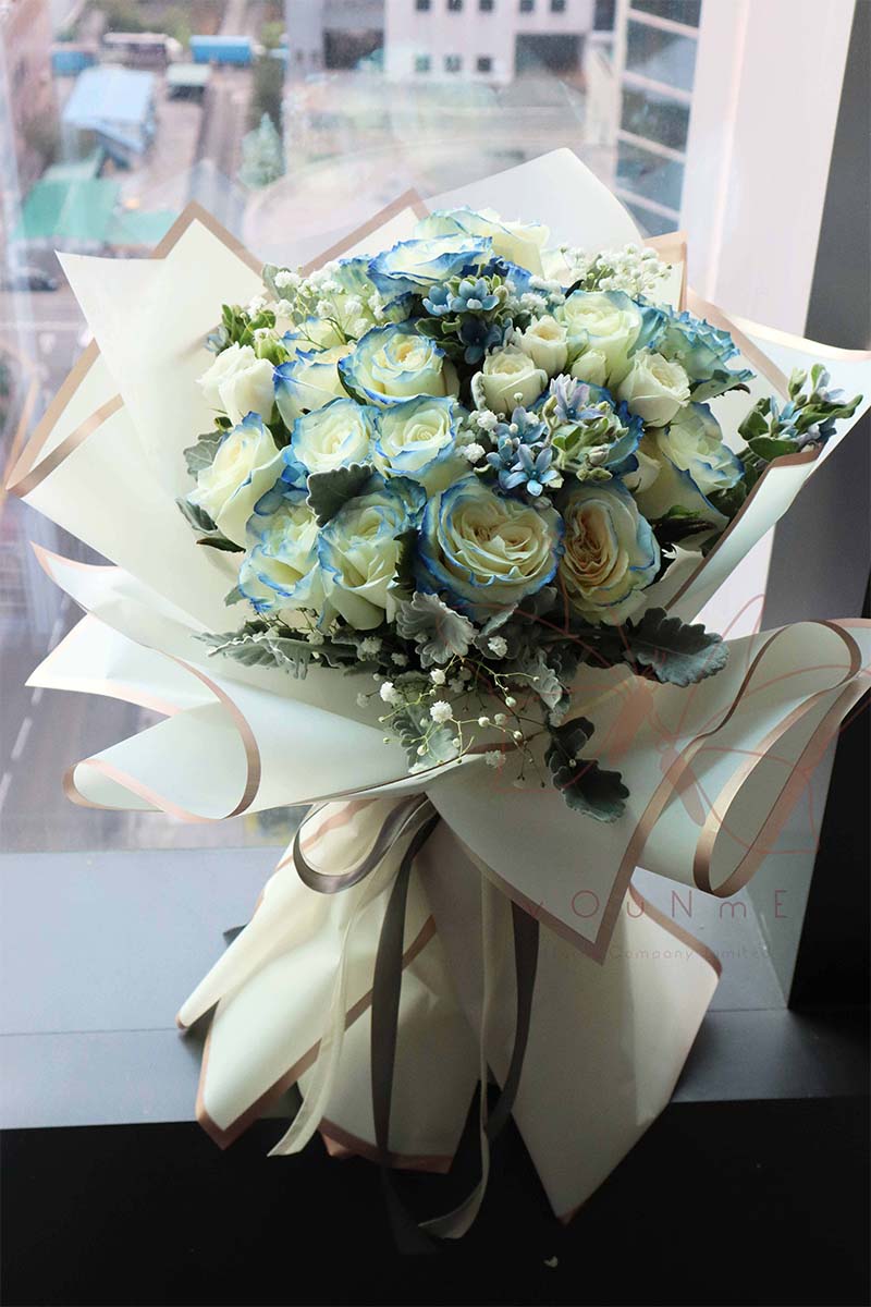 [Allure] 18 ice blue rose bouquet