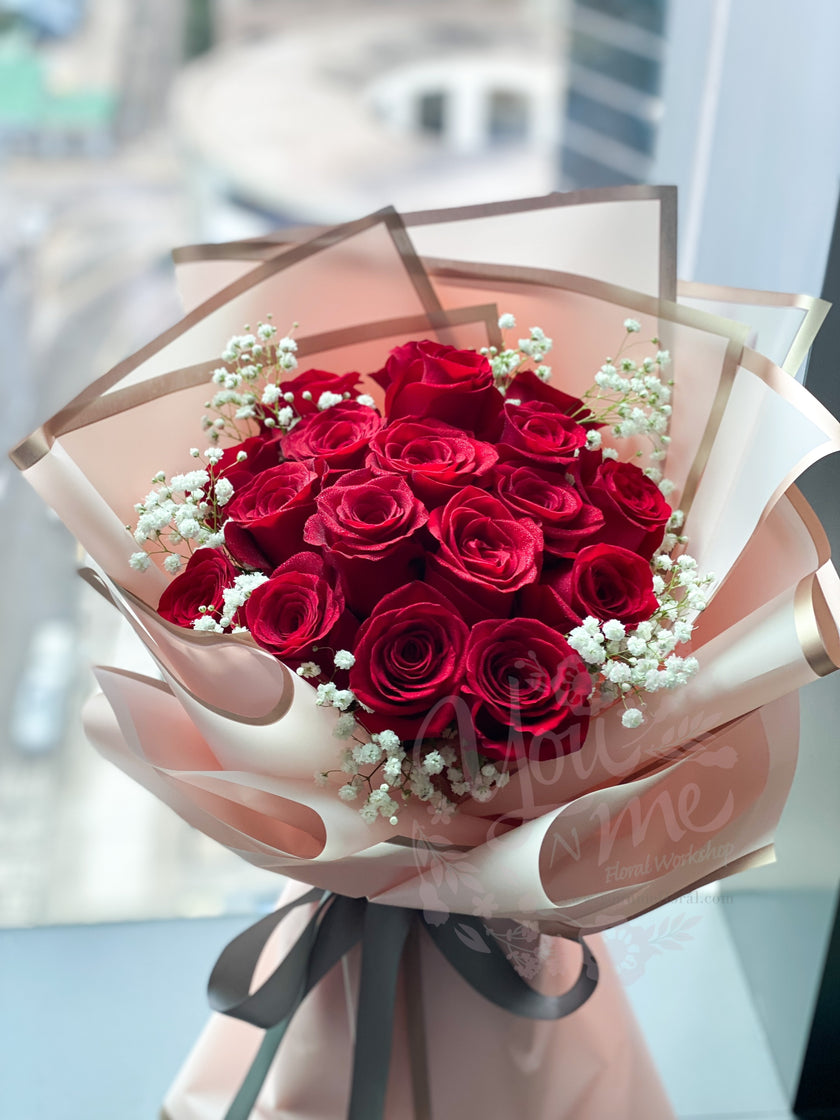 [Simple and Passionate 2.0] 18 red rose bouquet
