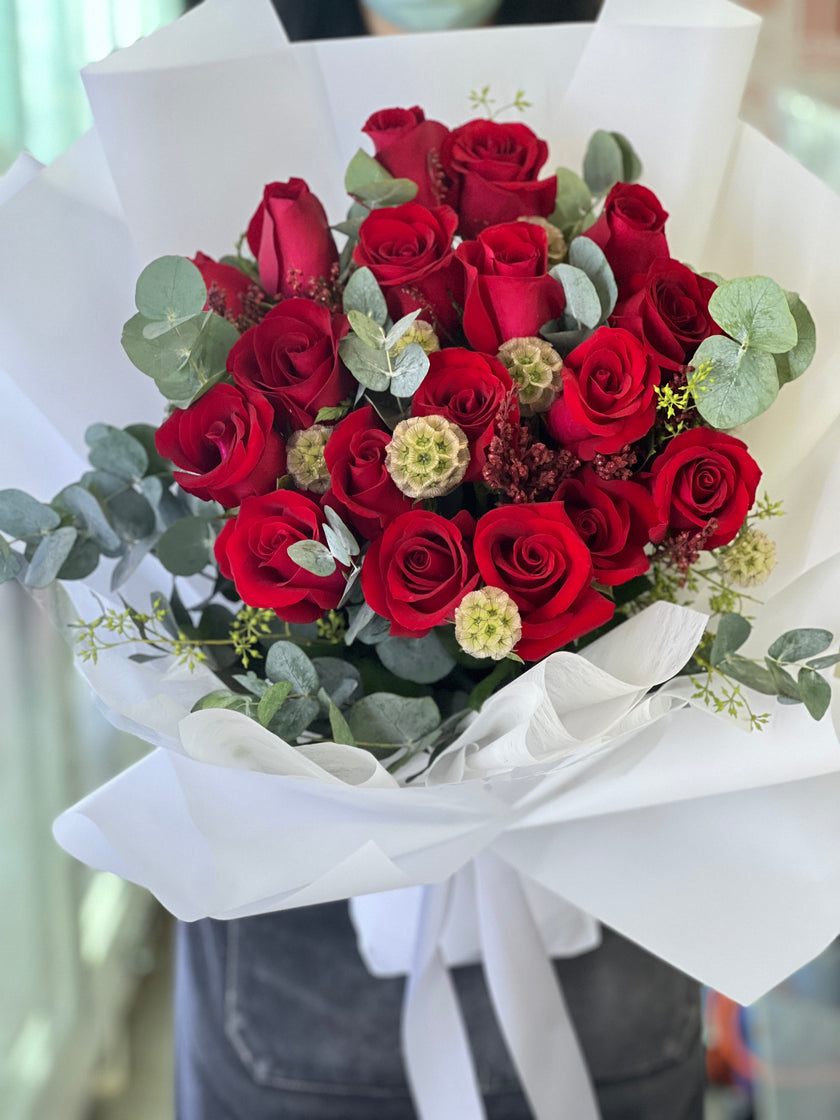[Burning Love] 18 red rose bouquet B100