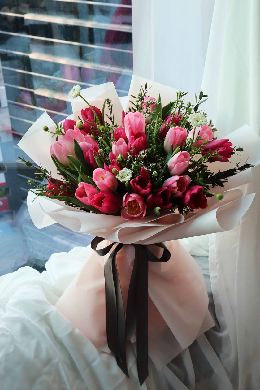 [Brilliant] 30 Dutch tulip bouquets