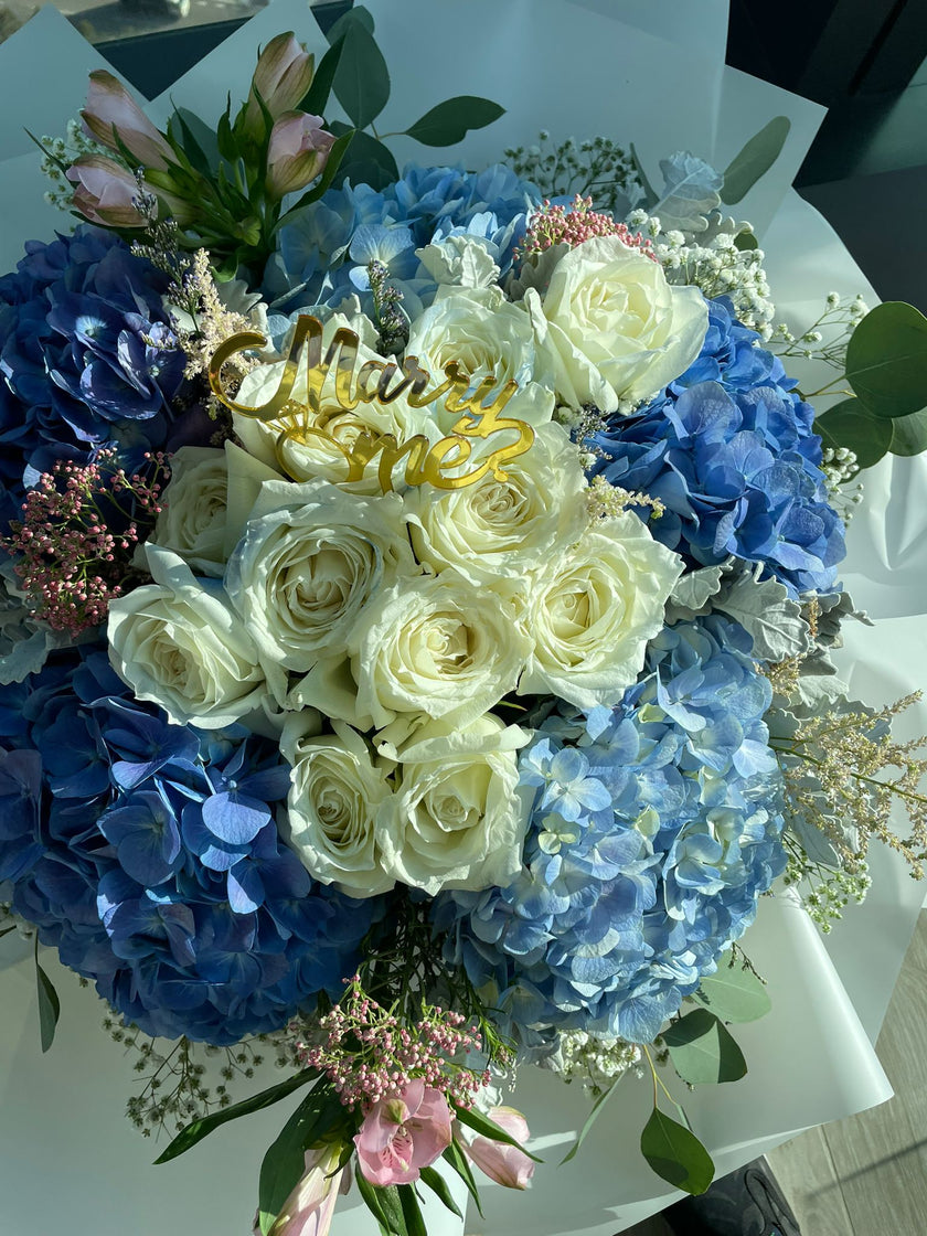 [Poetry for Morning] Hydrangea Rose Bouquet