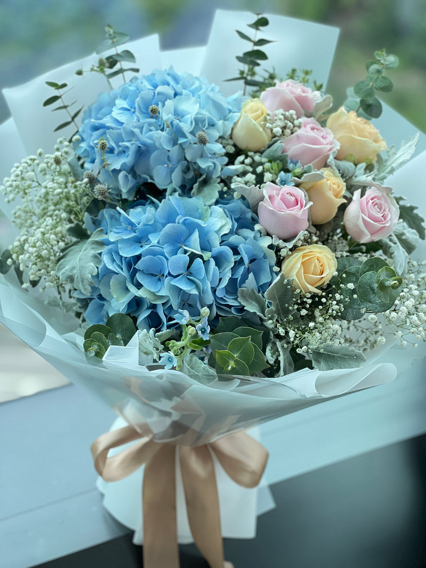 [ 海岸之戀 ] 藍繡球雙色玫瑰花束