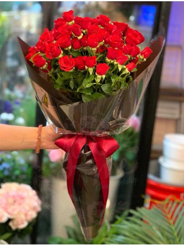 [Details] 10 Kenyan multi-headed red rose bouquet
