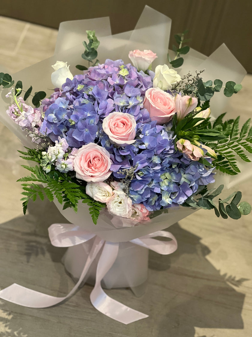 [Xingmengxuanying] Purple and blue hydrangea and pink rose bouquet