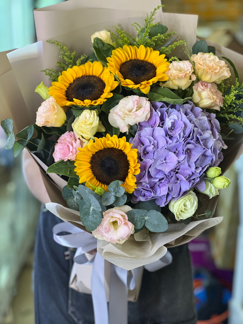 [Sunshine Joy] Sunflower hydrangea and platy-codon bouquet