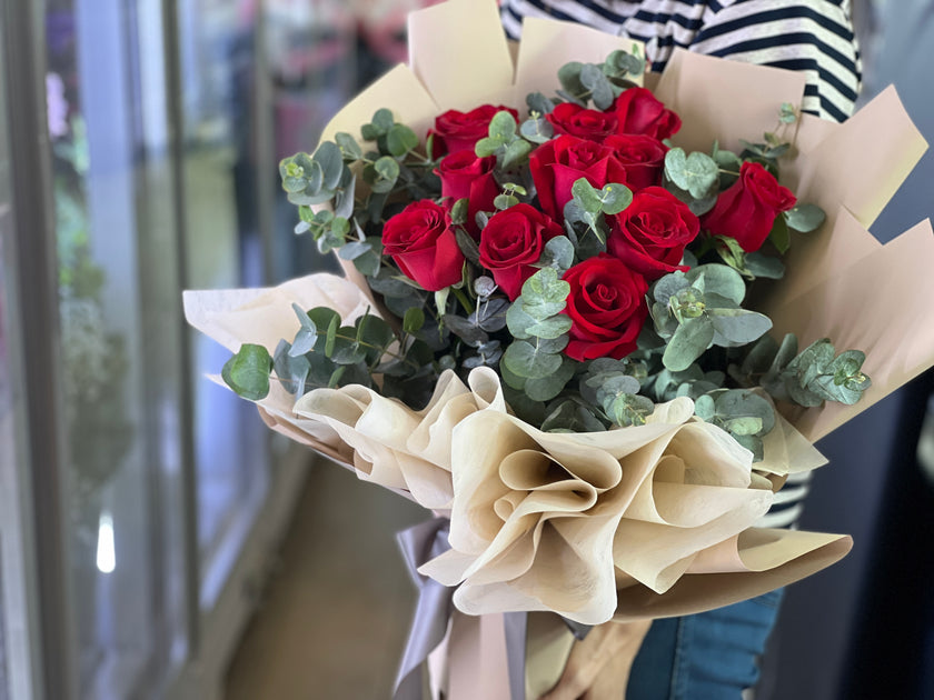 [Flame of Heart] 11 red roses bouquet