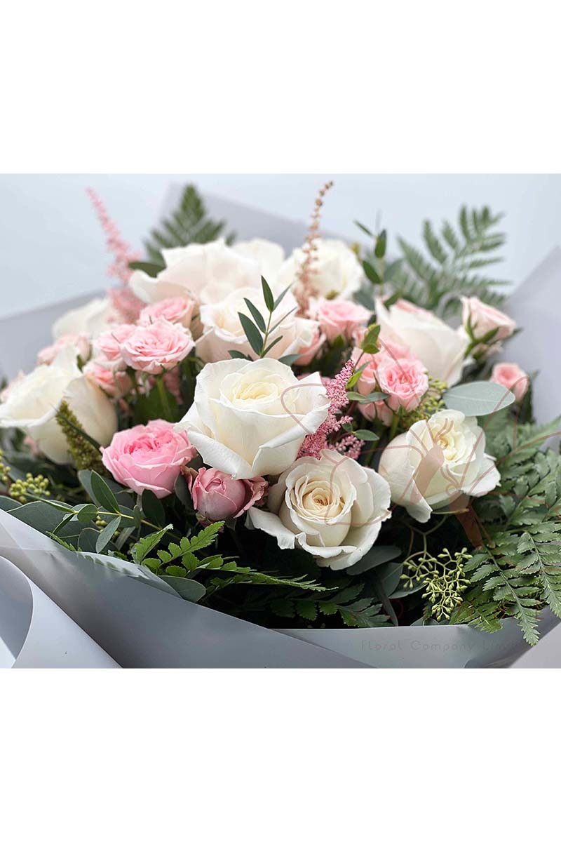 [Noble] 10 white rose bouquet