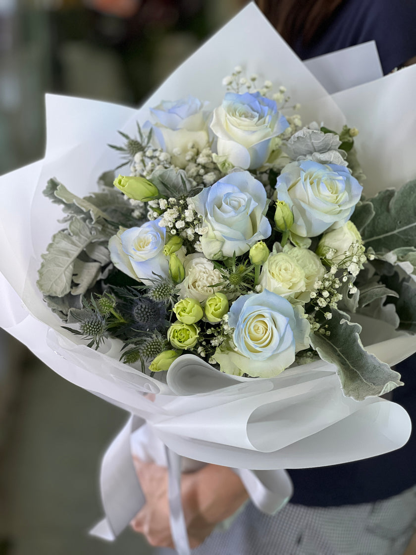 [Ice Rhythm Memorial] bouquet of 6 ice blue roses