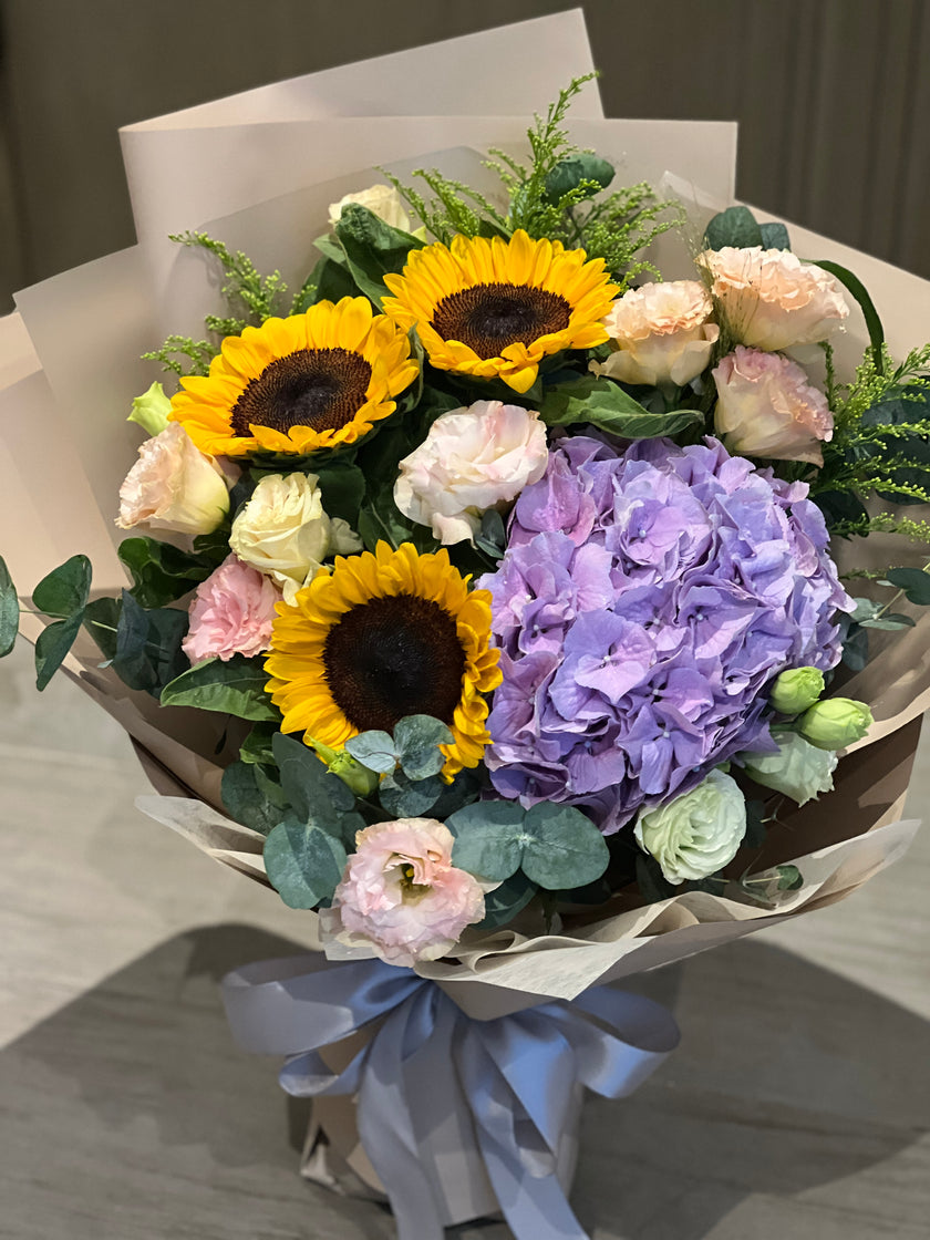 [Sunshine Joy] Sunflower hydrangea and platy-codon bouquet