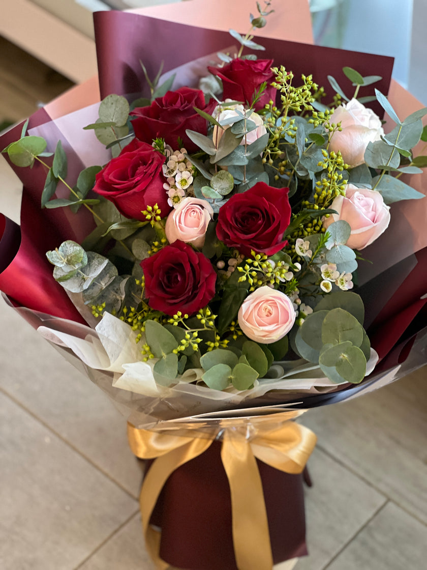 [Symphony of Love] 10 red and pink rose bouquets