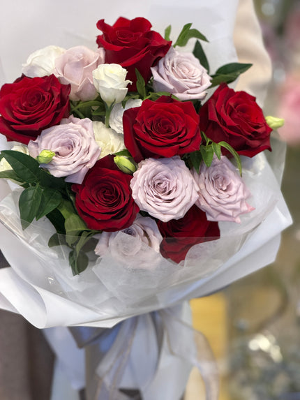 [Double Rose First Love] Valentine's Day Bouquet of 12 Two-Tone Roses