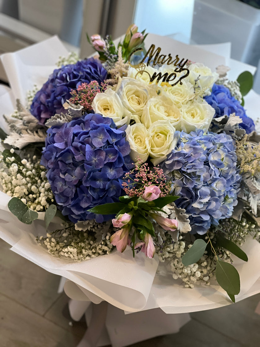 [Poetry for Morning] Hydrangea Rose Bouquet