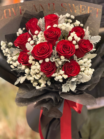 [A Lifetime of Starlight Love] Valentine's Day Bouquet with 11 Red Roses and Baby's Breath