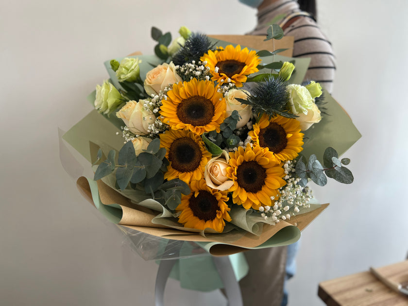 [Sunshine] 6 sunflower rose bouquet