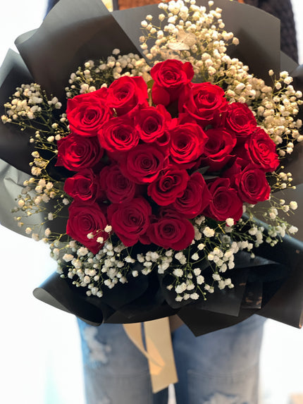 [Eternal Love] Valentine's Day Bouquet of 20 Ecuadorian Red Roses and Baby's Breath