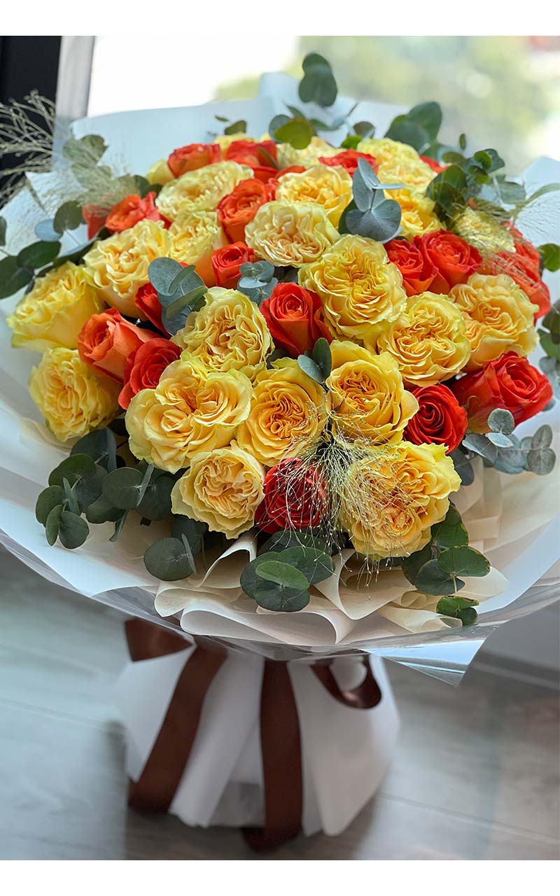 [You and I will never be separated] Proposal bouquet of 50 yellow and orange roses