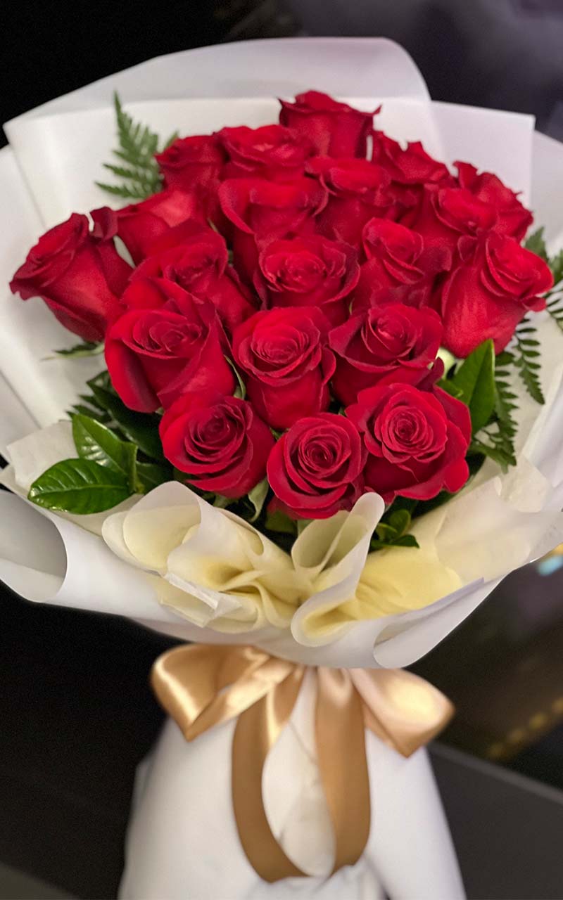[You Will Not Be Alone] Bouquet of 20 Red Roses
