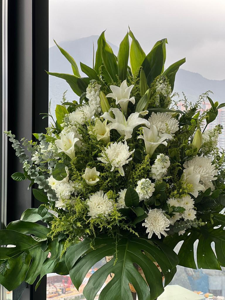 憶念 帛事花籃 悼念花牌 香港殯儀館免運費送花 You N Me Floral